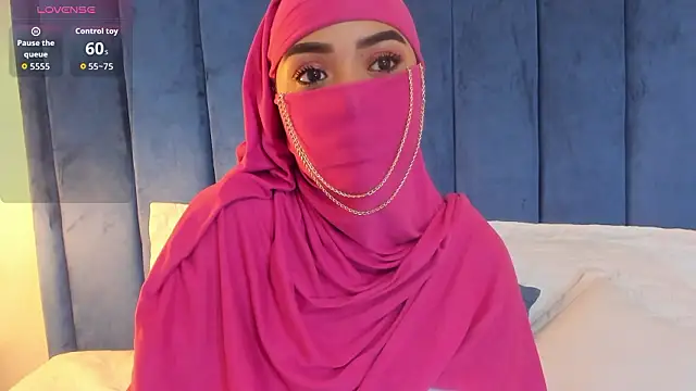 fatimarab   online show from 02-11-26, 03:44