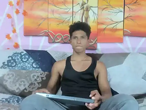 Yoel hot2004 online show from 02-15-26, 07:32