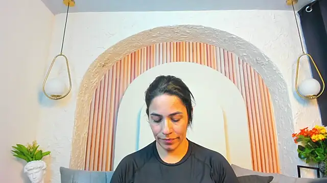 violet scott  online show from 05-27-26, 11:13