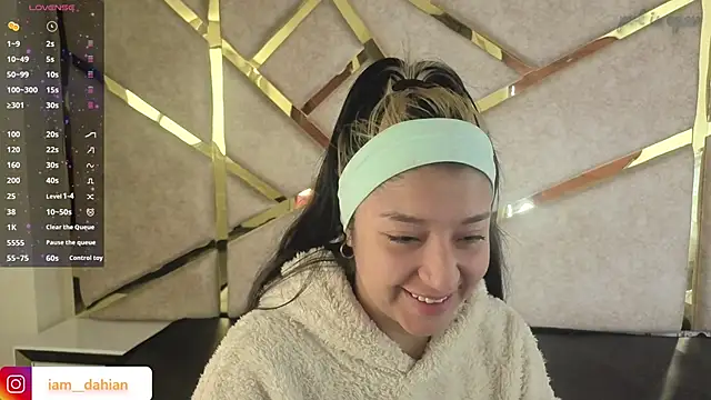 Dahiana Dmour  online show from 03-19-26, 01:04