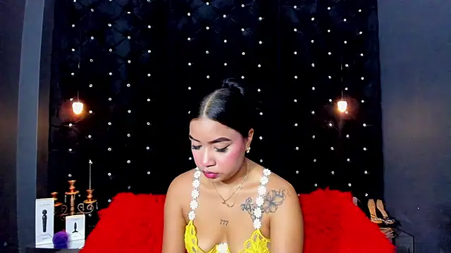 MiaWolton online show from 04-20-26, 07:15