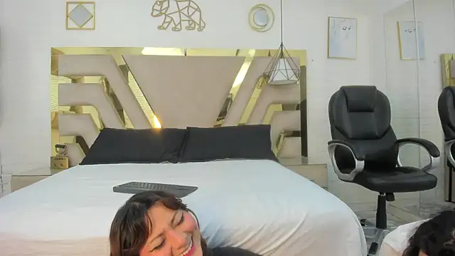 Goldentemptation  online show from 04-26-26, 01:09