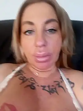 MiaMooly online show from 03-29-26, 01:22