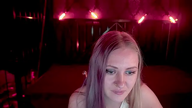 Snapshot of DramaQuenns chatting on 03-14-26, 06:52 DramaQuenns online show from 03-14-26, 06:52