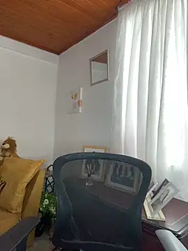 Snapshot of JulietaRiios chatting on 05-16-26, 06:50 JulietaRiios online show from 05-16-26, 06:50