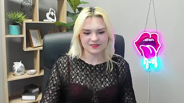 SweetLilyxo online show from 04-23-26, 12:29