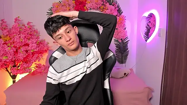 Patrick Howland  online show from 04-11-26, 09:19