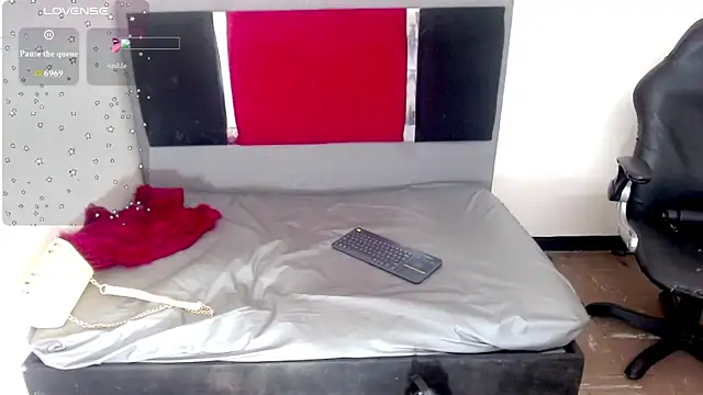 Snapshot of Gata_Salvaje__ chatting on 03-12-26, 03:23 Gata Salvaje online show from 03-12-26, 03:23