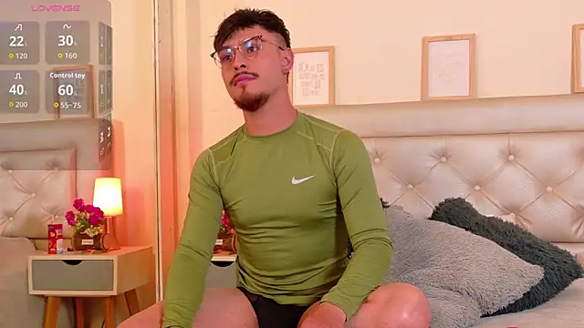 Aiden Gray online show from 02-21-26, 07:37