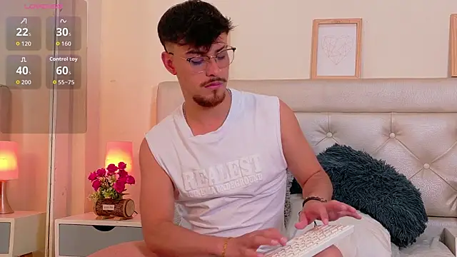 Aiden Gray online show from 02-26-26, 08:41