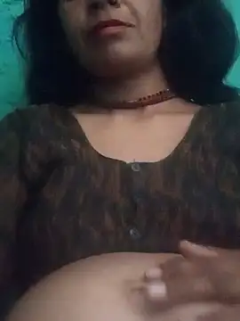 Snapshot of Hot_ras28 chatting on 04-01-26, 05:52 Hot ras28 online show from 04-01-26, 05:52