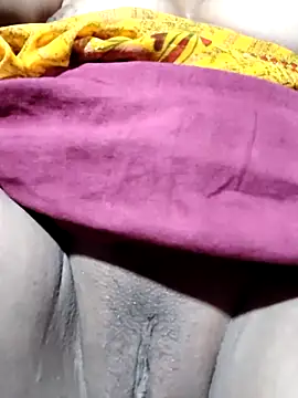 Hot kiran4 online show from 04-18-26, 10:43