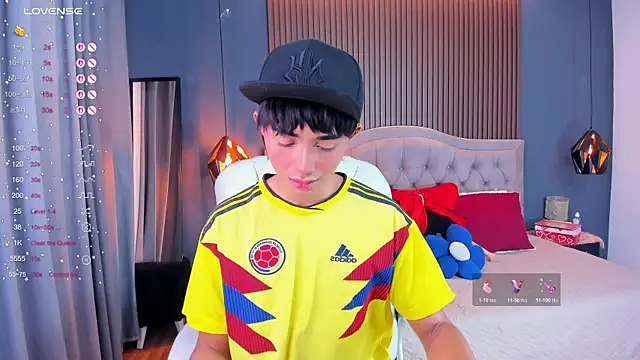 Noa 03 online show from 04-23-26, 01:24