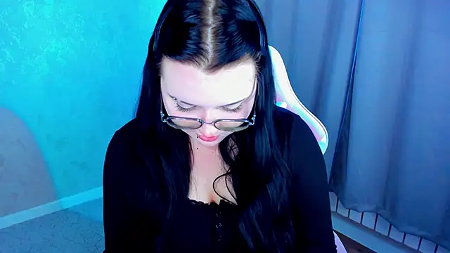 Kira G0ld online show from 04-24-26, 09:01