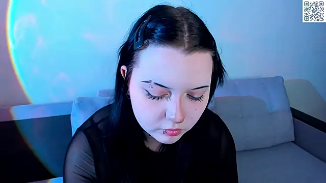 Snapshot of Kira_G0ld chatting on 05-11-26, 09:04 Kira G0ld online show from 05-11-26, 09:04