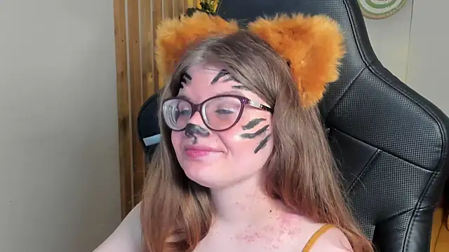 ChloeHalses online show from 02-10-26, 06:12