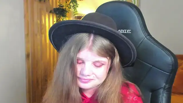 Snapshot of ChloeHalses chatting on 05-10-26, 05:07 ChloeHalses online show from 05-10-26, 05:07