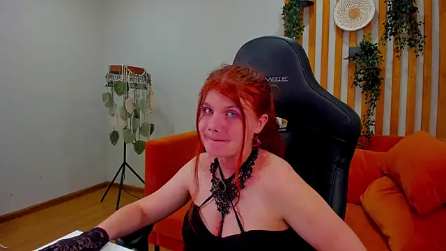 ChloeHalses online show from 07-28-26, 08:52