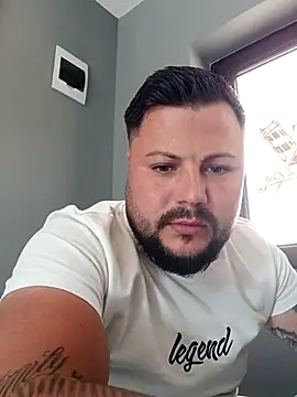 Valentino19999 online show from 04-28-26, 12:54