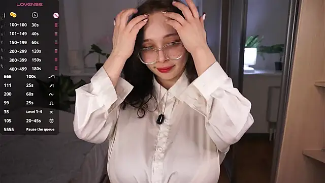 HannaHayles online show from 04-04-26, 05:10