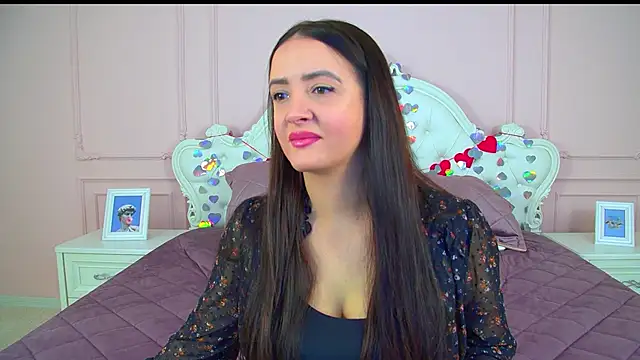 ElinaBellucci online show from 02-16-26, 04:30