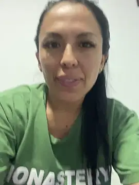 Emma Sanz   online show from 04-16-26, 04:02