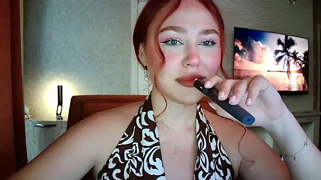 Snapshot of LolaaMint_ chatting on 06-13-26, 12:25 LolaaMint online show from 06-13-26, 12:25