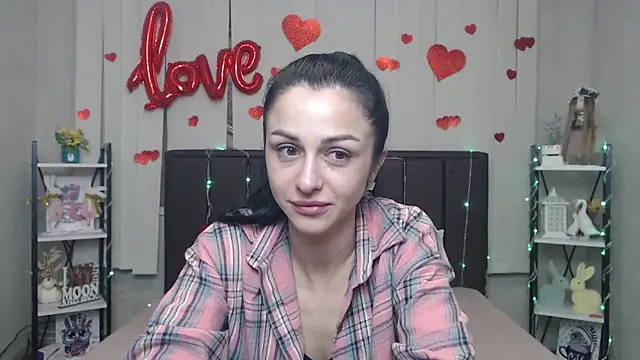 EvaClarkk online show from 04-16-26, 05:19