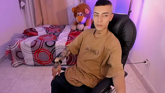 Snapshot of Dereck_Boy_ chatting on 05-11-26, 04:07 Dereck Boy online show from 05-11-26, 04:07
