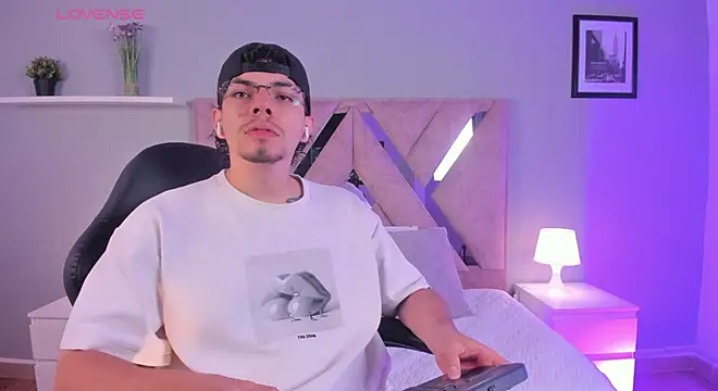 Axel Creed online show from 03-13-26, 02:45