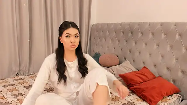 Snapshot of AraIkenberry chatting on 03-11-26, 08:04 AraIkenberry online show from 03-11-26, 08:04