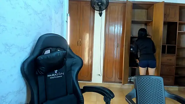 Emily and Soffy online show from 03-13-26, 12:23