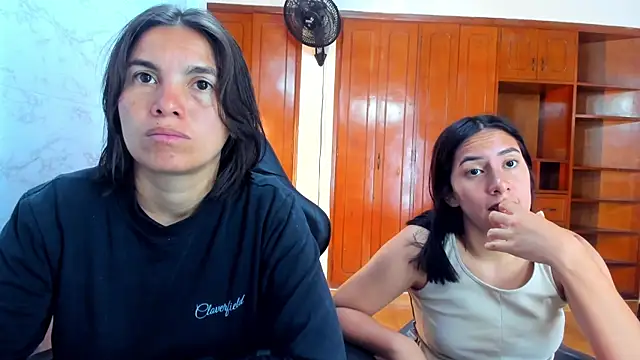 Emily and Soffy online show from 04-28-26, 12:21