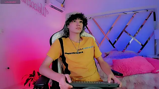 thanier 18 online show from 04-22-26, 07:37