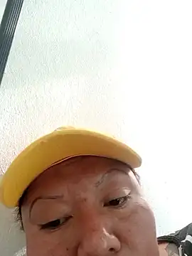 Snapshot of perrit17 chatting on 02-21-26, 04:41 perrit17 online show from 02-21-26, 04:41