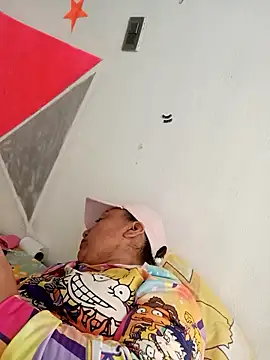 Snapshot of perrit17 chatting on 03-04-26, 11:33 perrit17 online show from 03-04-26, 11:33