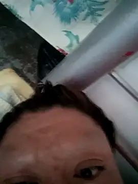 Snapshot of perrit17 chatting on 03-10-26, 12:43 perrit17 online show from 03-10-26, 12:43