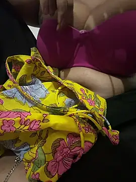 Snapshot of JOYAPARVEEN chatting on 03-07-26, 07:22 JOYAPARVEEN online show from 03-07-26, 07:22