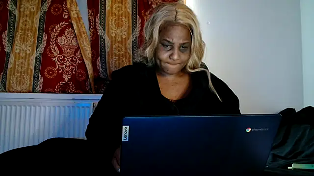 CurvySashia online show from 02-28-26, 09:54