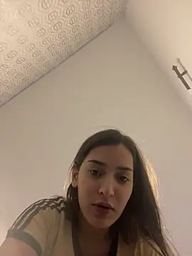 Mia rivers   online show from 04-18-26, 07:07