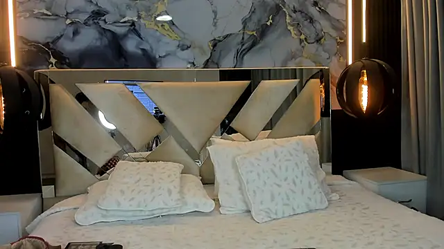 CharlotteKravizz online show from 03-13-26, 03:57