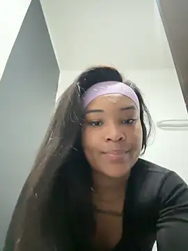 latin riahnna jp online show from 05-19-26, 04:08