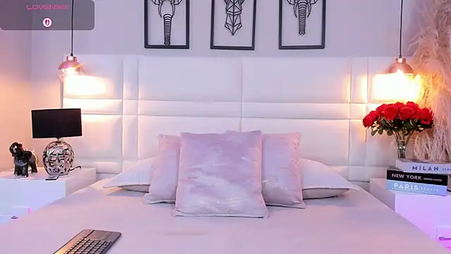 RaquelHyde  online show from 02-08-26, 12:41