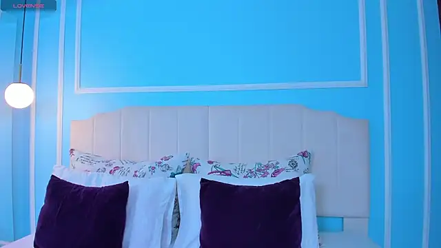 ashley foox online show from 02-11-26, 03:00