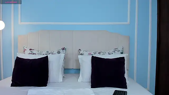 ashley foox online show from 03-10-26, 03:00