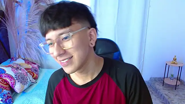 nikoo 18 online show from 04-28-26, 02:22