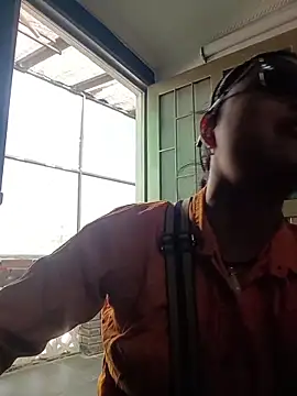 Snapshot of Maggyx chatting on 02-18-26, 01:29 Maggyx online show from 02-18-26, 01:29