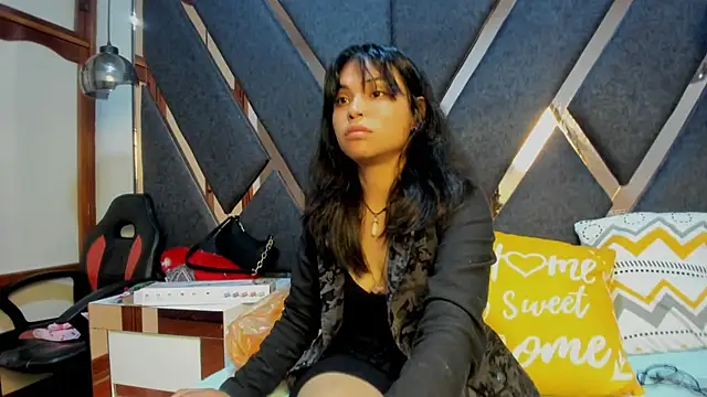 Snapshot of Maggyx chatting on 02-21-26, 02:18 Maggyx online show from 02-21-26, 02:18