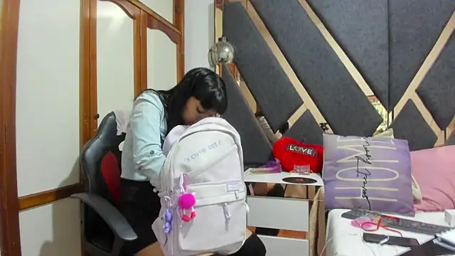 Snapshot of Maggyx chatting on 03-10-26, 02:00 Maggyx online show from 03-10-26, 02:00