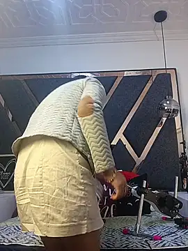 Maggyx online show from 05-31-26, 01:40